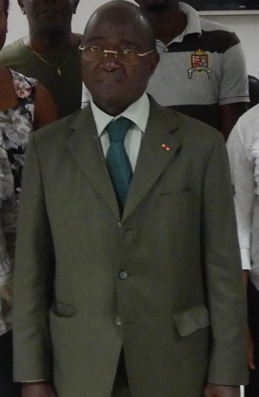 Paul BIYOGHE MBA: Commandeur de l’Ordre de la Pléiade.